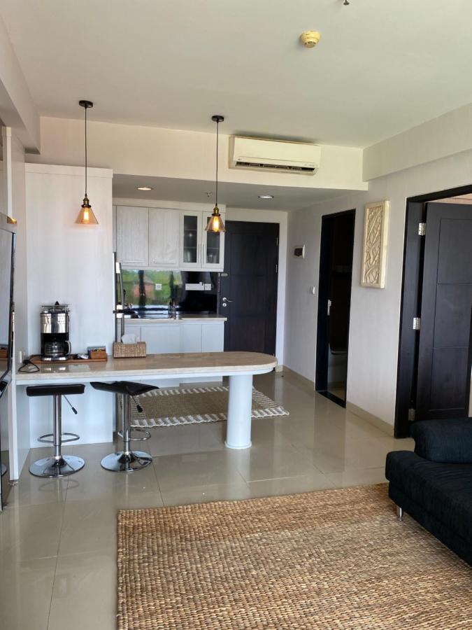 Stylish 2 Bedroom Penthouse Apt, Newly Refreshed, 50 Mbps, Pool, Gym, Resto كوتا المظهر الخارجي الصورة