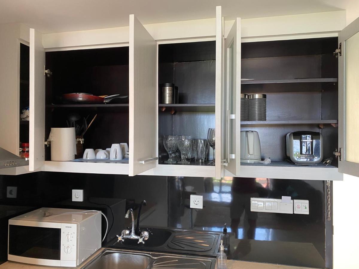 Stylish 2 Bedroom Penthouse Apt, Newly Refreshed, 50 Mbps, Pool, Gym, Resto كوتا المظهر الخارجي الصورة